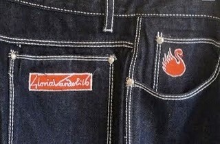gloria vanderbilt jeans swan logo